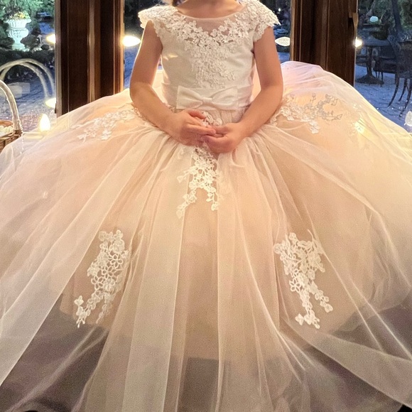 Blush and white flower girl dress - 4t - Picture 3 of 4